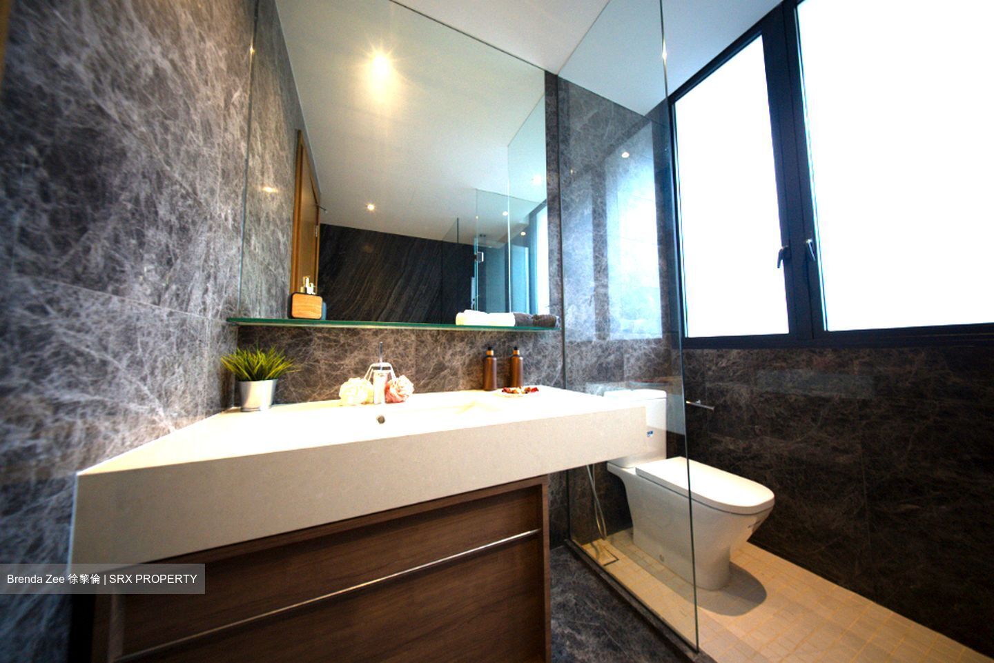 Alana (D28), Terrace #553986561